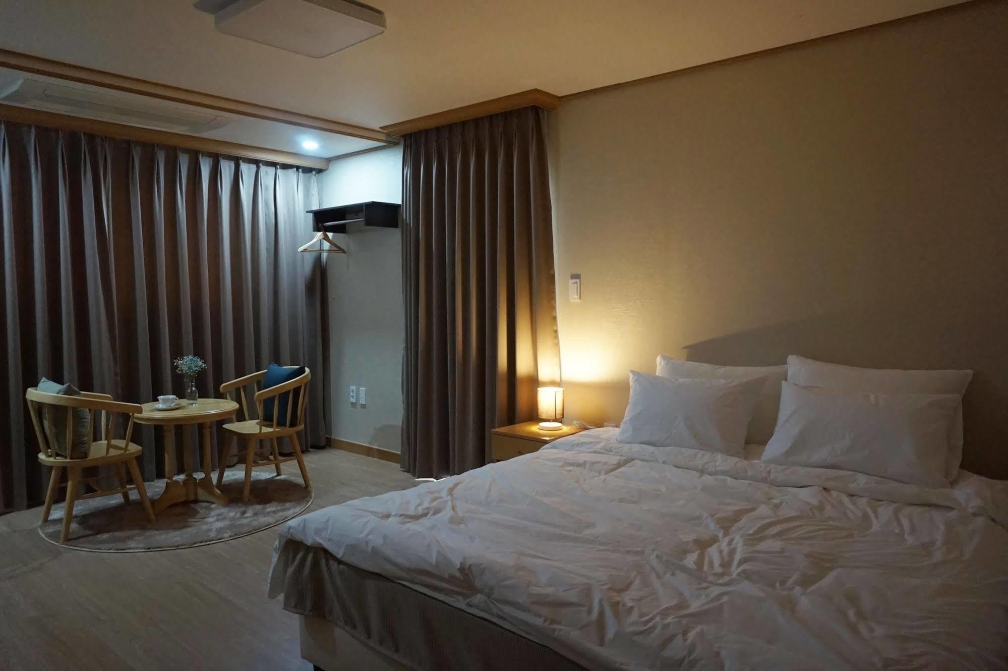 Seogwipo Dongwon Hotel Экстерьер фото